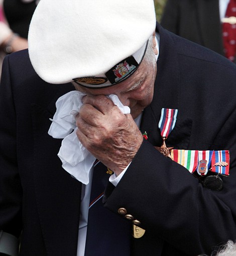 D-Day veteran Douglas Turtle, 91, remembers the fallen. So terribly moving.