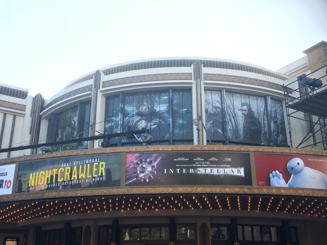 The top of the cinema is surrounded in Hobbit!