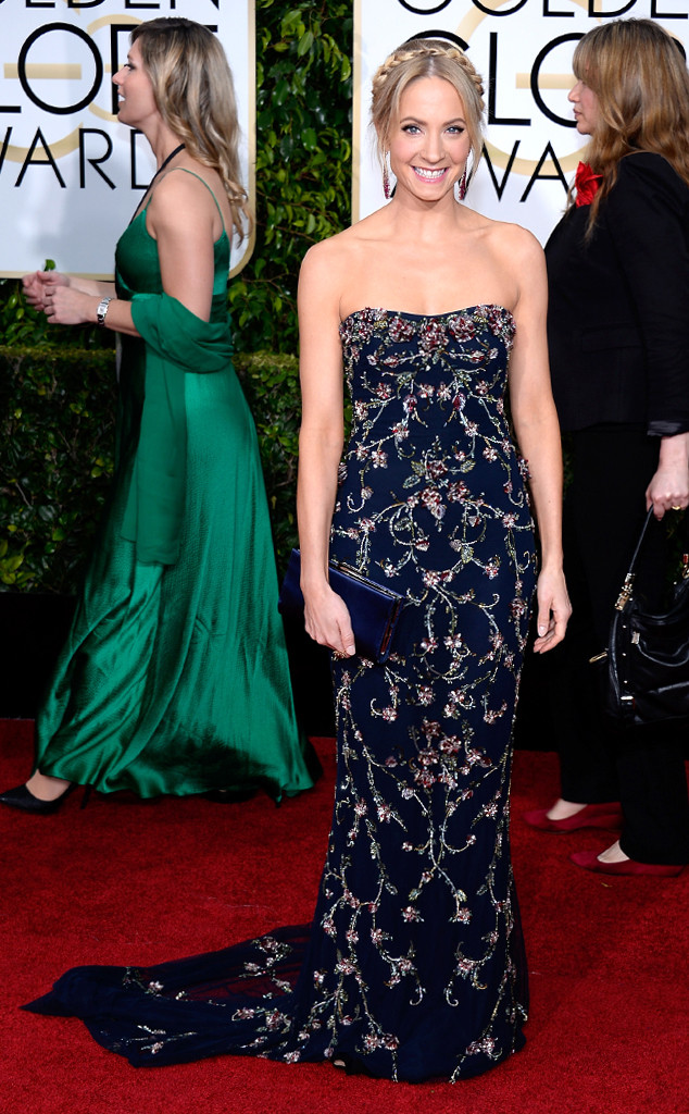 Joanne stunned on the Golden Globe red carpet.