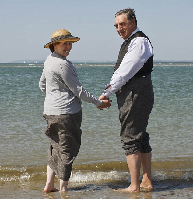 Happy ending for Mr. Carson and Mrs Hughes!